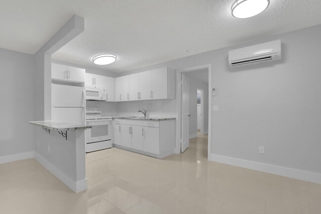 Building Photo - 914 N Federal Hwy