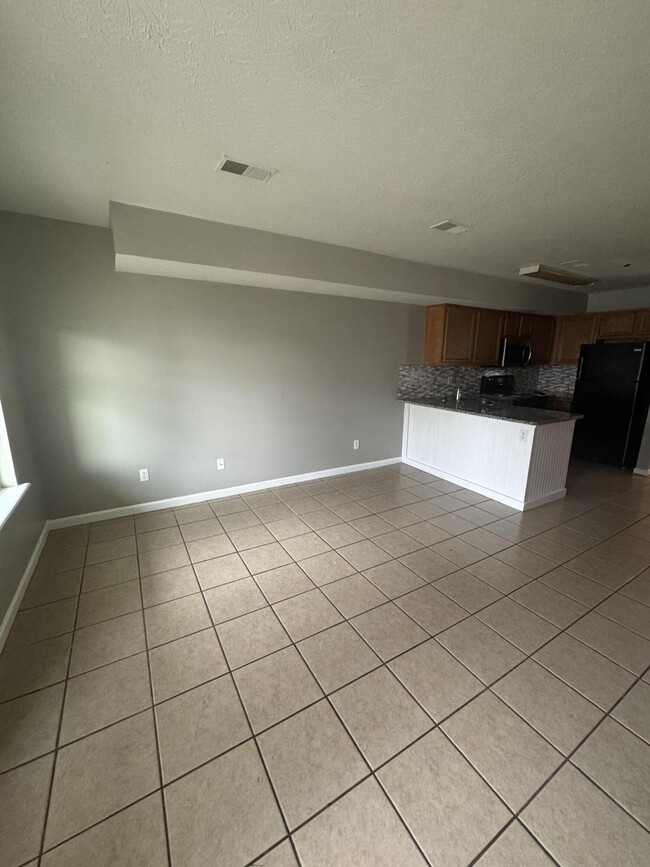 Building Photo - 228 Mousas Way