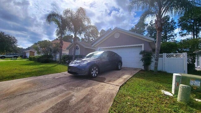 Foto del edificio - 524 Halstead Dr