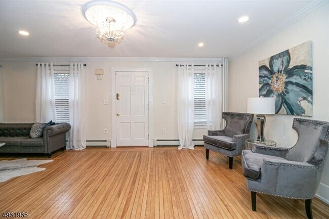 Building Photo - 415 Highland Ave