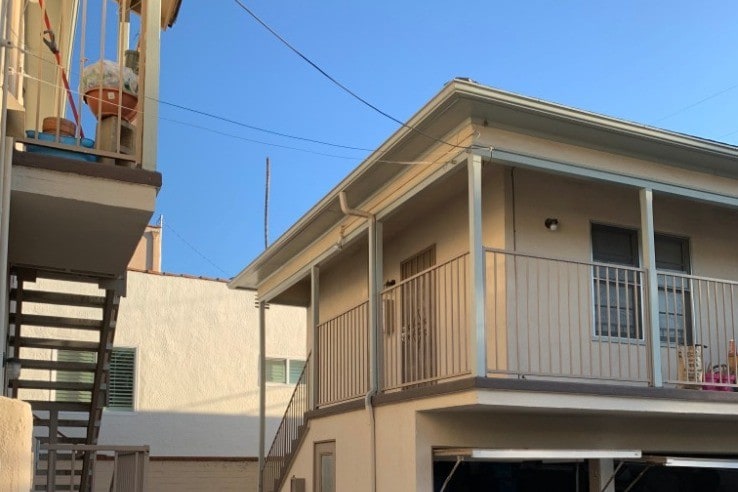Entry and Garage Parking for Apt E - 111 Westmont Dr
