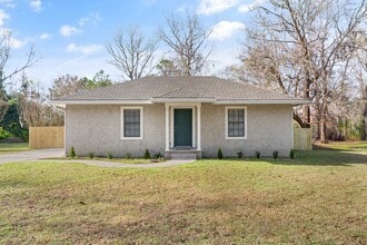 Building Photo - 221 Wages Rd