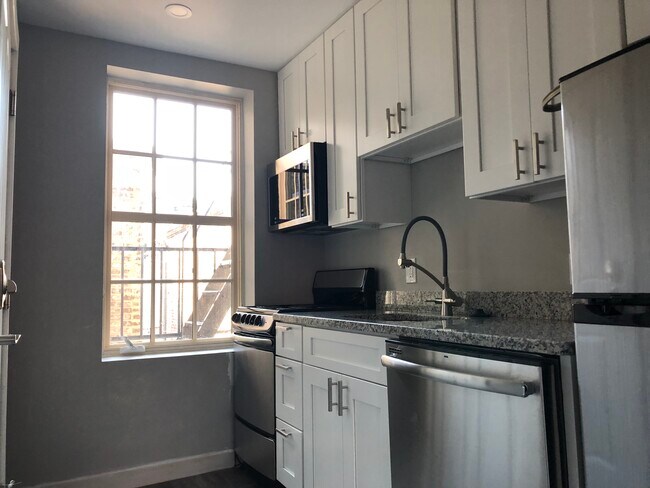 Kitchen - 1839 E Lombard St