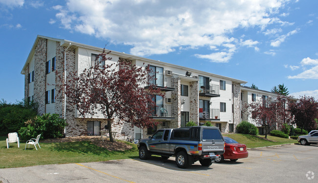 Building Photo - Greenbriar Apartments