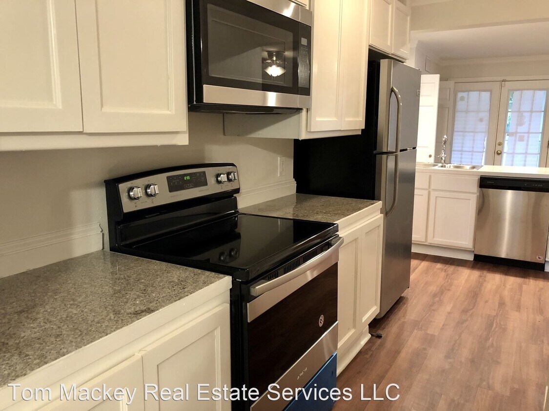 Foto principal - 3 br, 2 bath House - 1441 W. Roosevelt St.