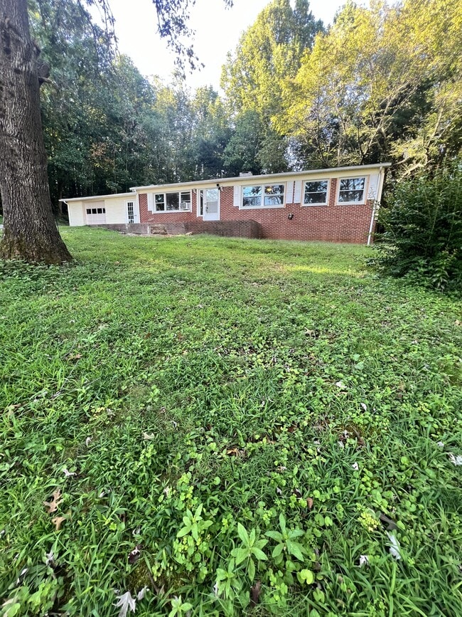 Building Photo - 3507 US-421