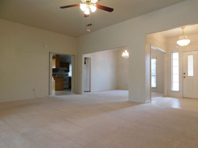Building Photo - Available NOW!!!! Gorgeous 3 bedroom, 2 ba...