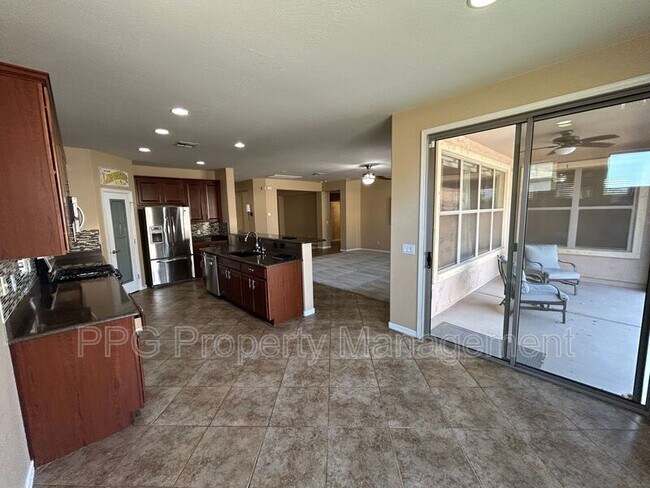 Foto del edificio - 4269 N 157th Ave