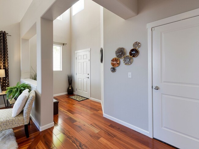 Building Photo - APPROVED APPLICANTS: LAKE TAPPS/BONNEY LAK...