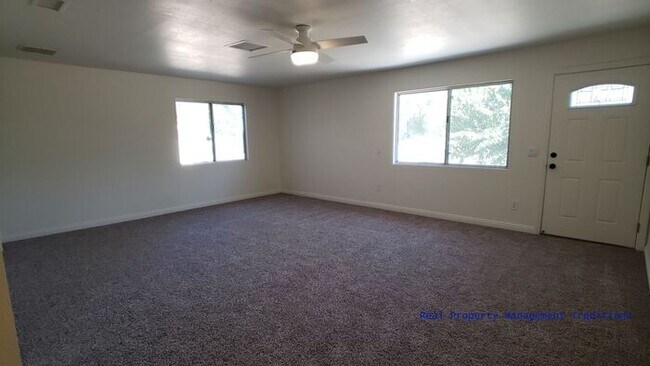 Foto del edificio - Beautifully upgraded Littlerock home!