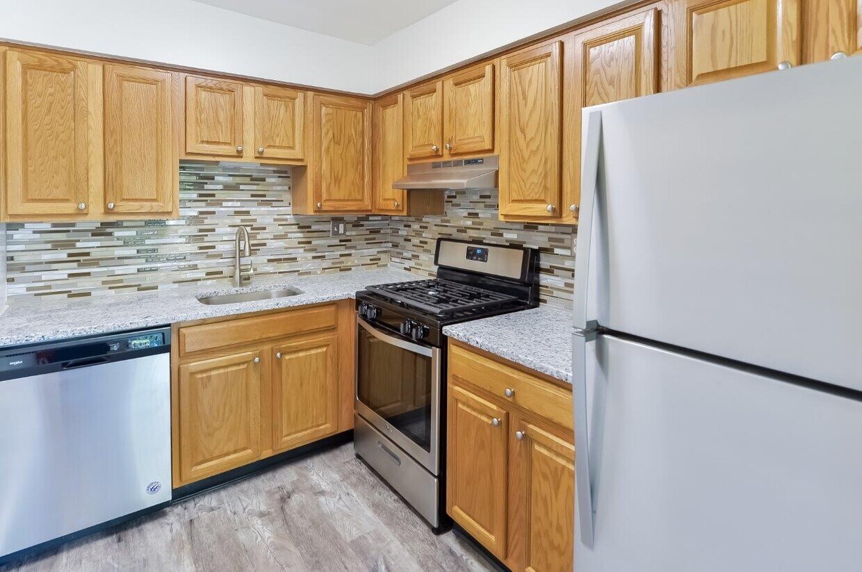 Chesterfield Apartment Homes Apartments 1338 Veterans Hwy Levittown, PA