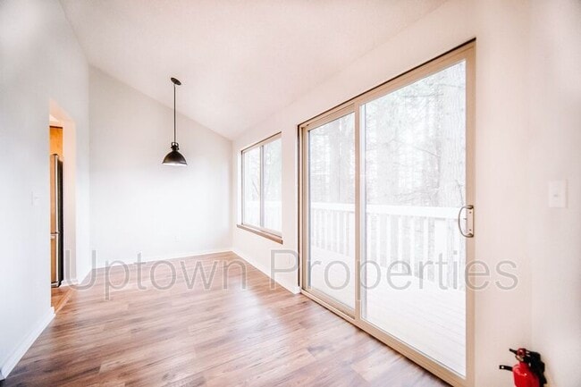 Building Photo - 230 Cervantes Cir