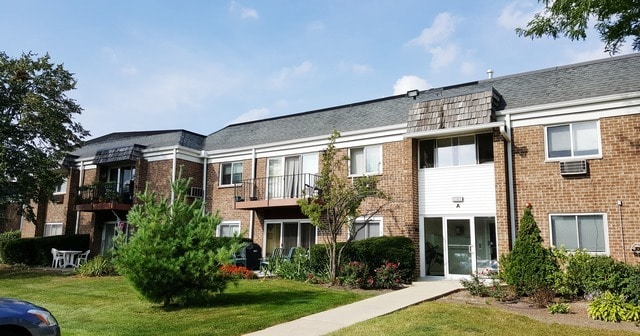 Building Photo - 10369 Dearlove Rd