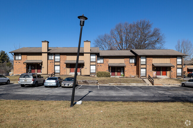 Foto del edificio - The Knolls Townhomes