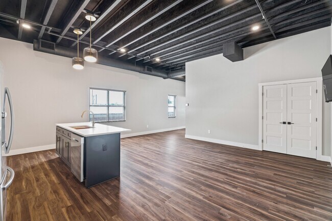 Building Photo - 125 E Prince St