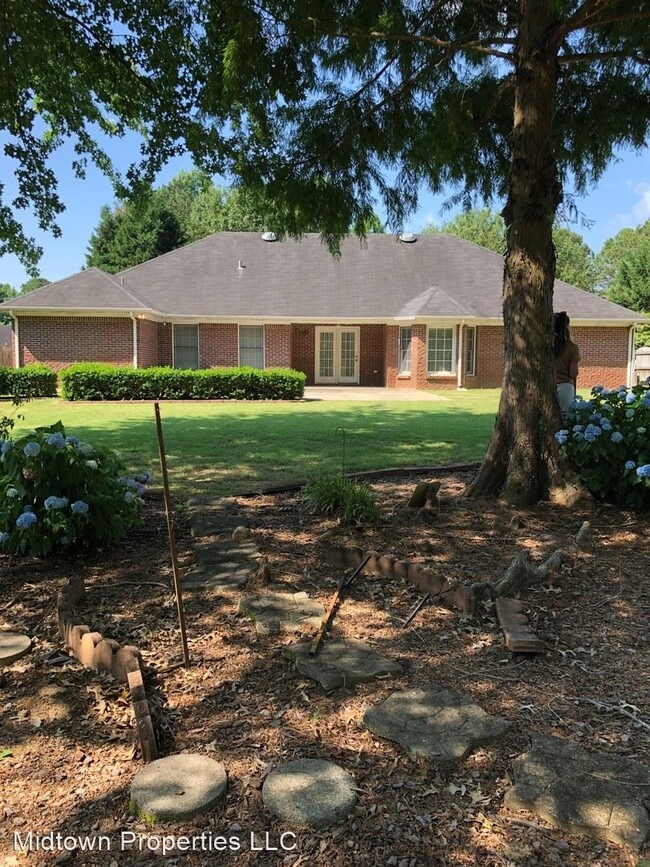 Building Photo - 4 br, 2 bath House - 151 Preswick Pl NW