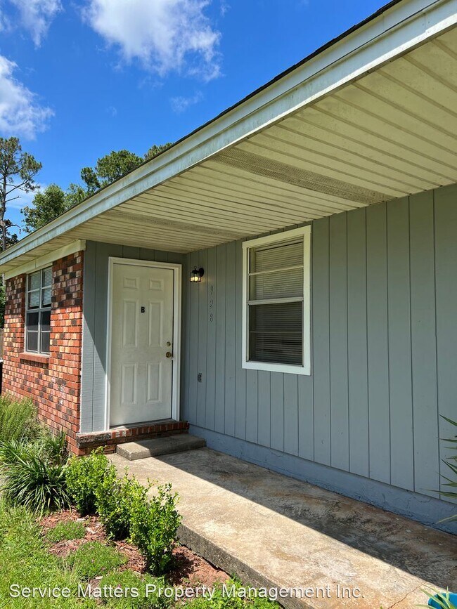Building Photo - 2 br, 1 bath House - 928 Bremen Avenue Unit B