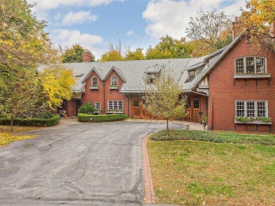 Primary Photo - 10 E Hanna Ln