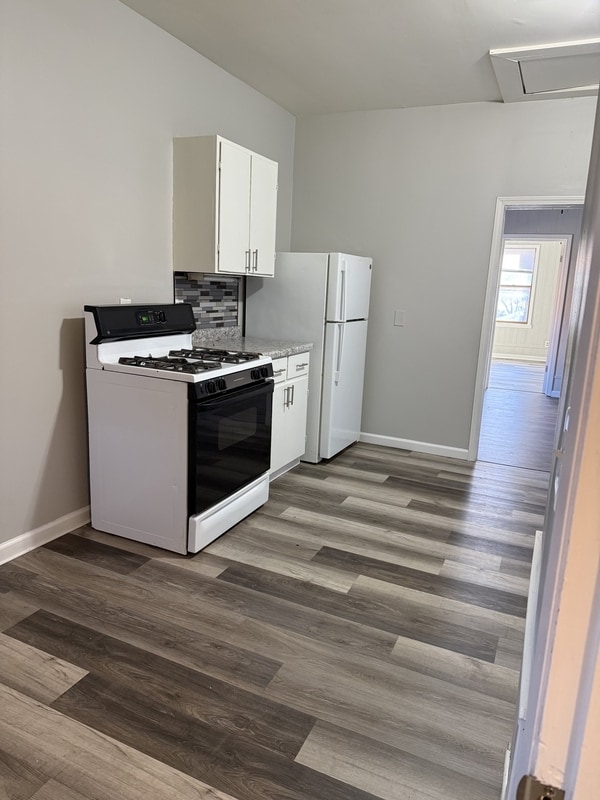 Building Photo - 310 1/2 Western Ave.