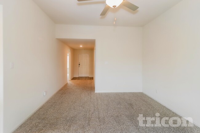 Building Photo - 204 Micah Ln