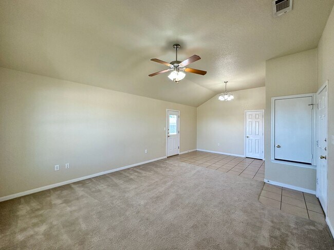 Foto del edificio - 4300 Elms Run Cir