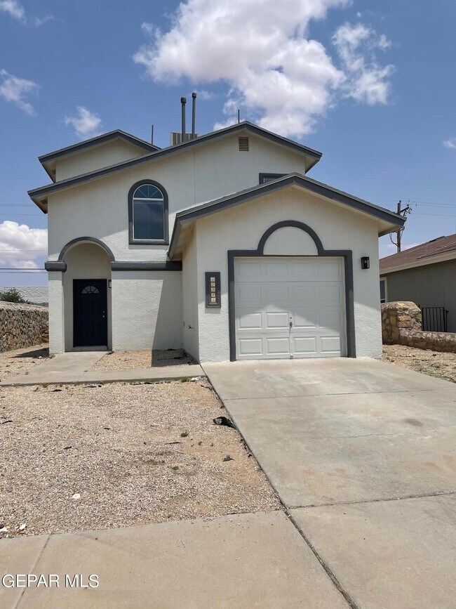 Building Photo - 12325 Tierra Arena Dr
