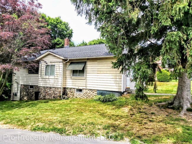 Building Photo - 2 br, 1 bath House - 201 Circular Ave