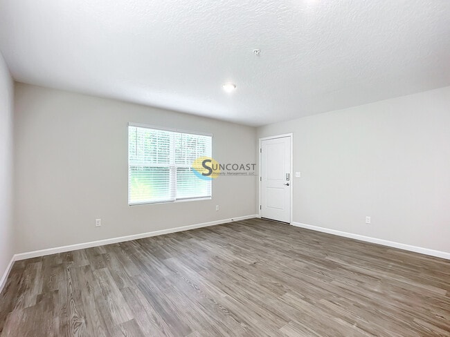 Building Photo - 6451 Breezy Oaks Wy