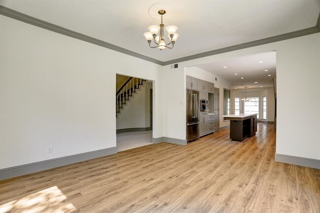 Building Photo - 1110 Daria Dr