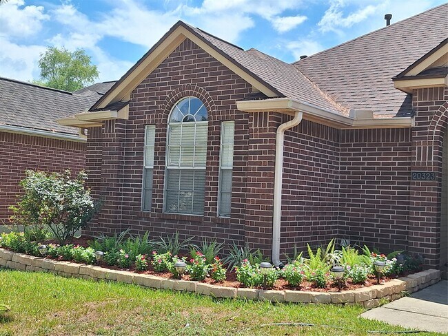 Building Photo - 20323 Concord Hill Dr