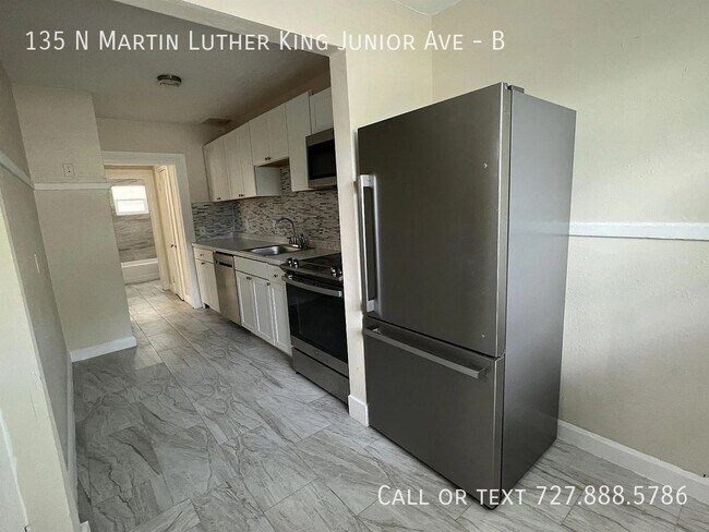 Foto del edificio - 135 N Martin Luther King Jr Ave