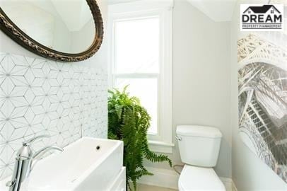 Building Photo - 279 Mitton St N