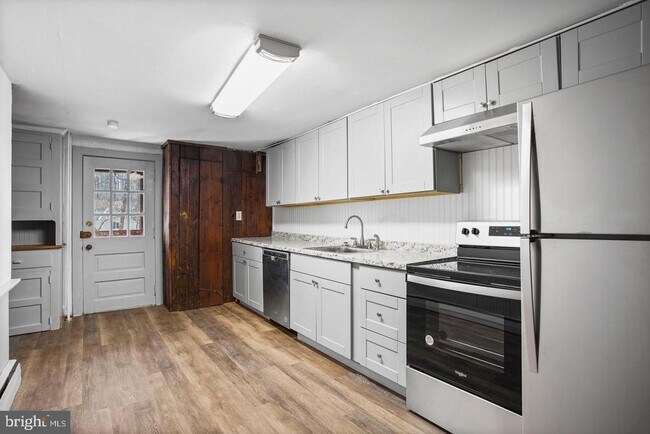 Building Photo - 208 Westtown Way