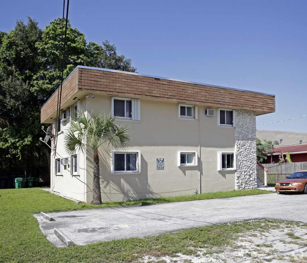 Primary Photo - Pereda Apartments