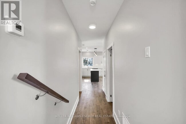 Building Photo - 89 Orchard View Blvd