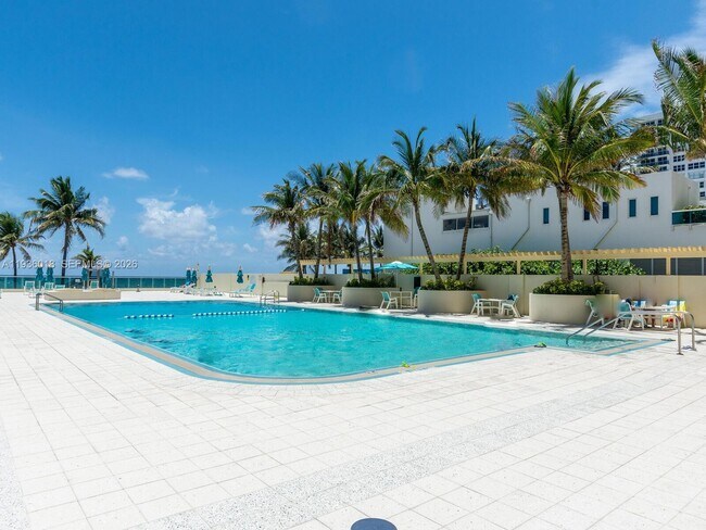 Foto del edificio - 2501 S Ocean Dr