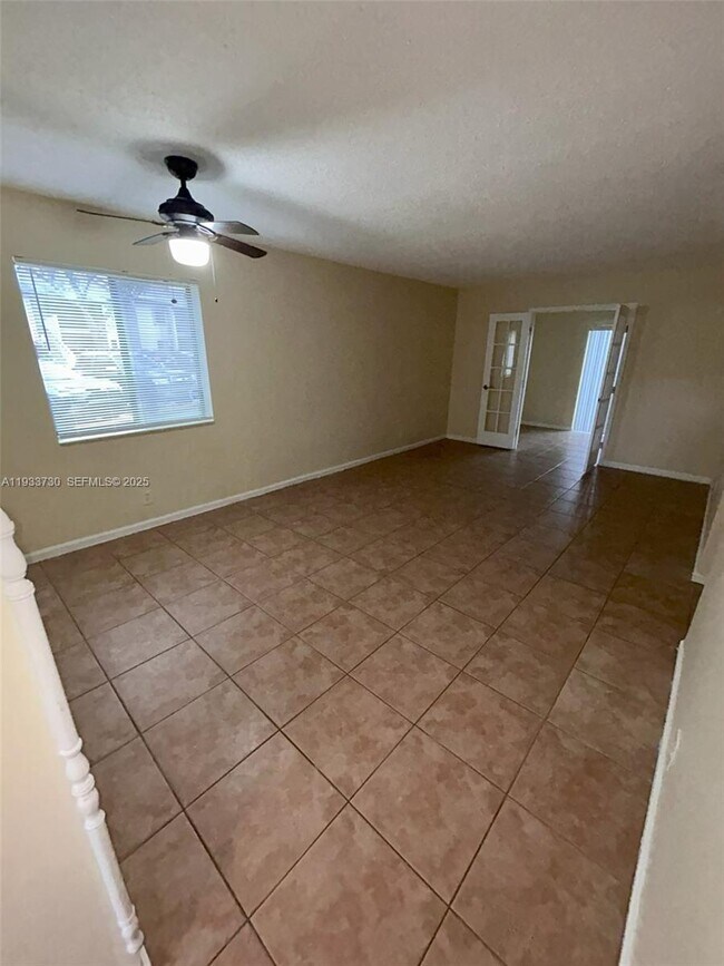 Foto del edificio - 8041 Southgate Blvd