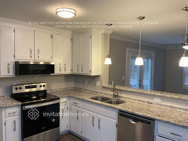 Foto del edificio - 5808 Heatherbrook Cir