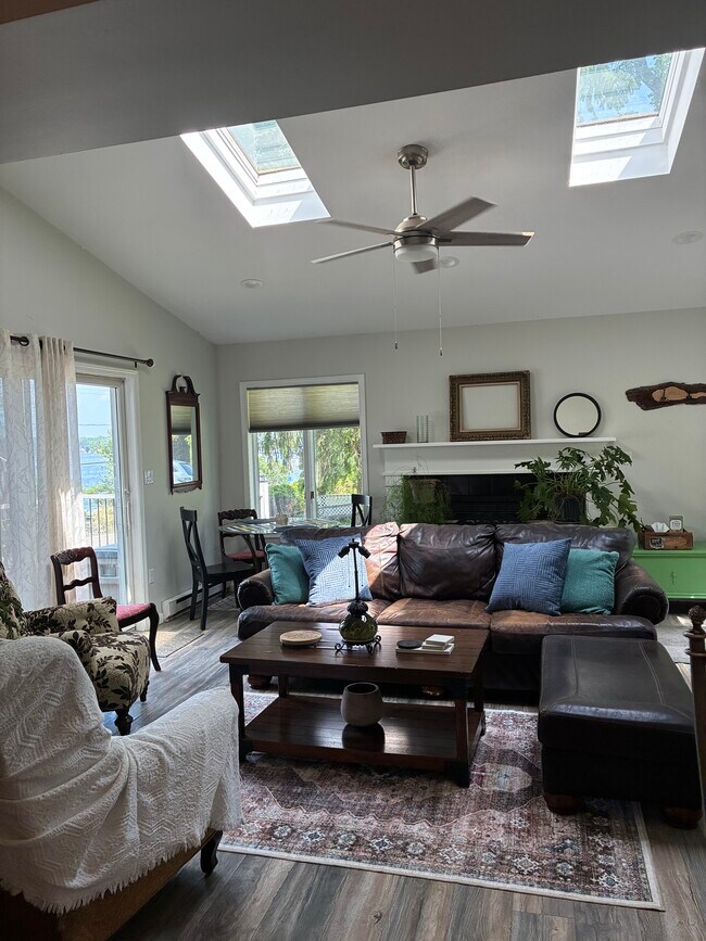 Foto del edificio - 4441 E Lake Rd