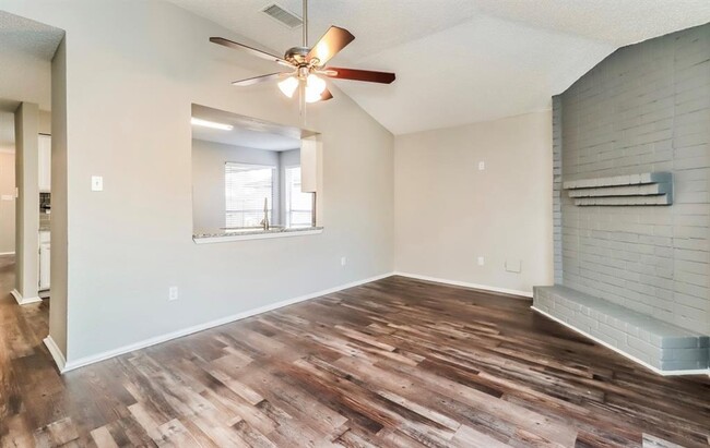 Building Photo - 12819 Sandrock Dr