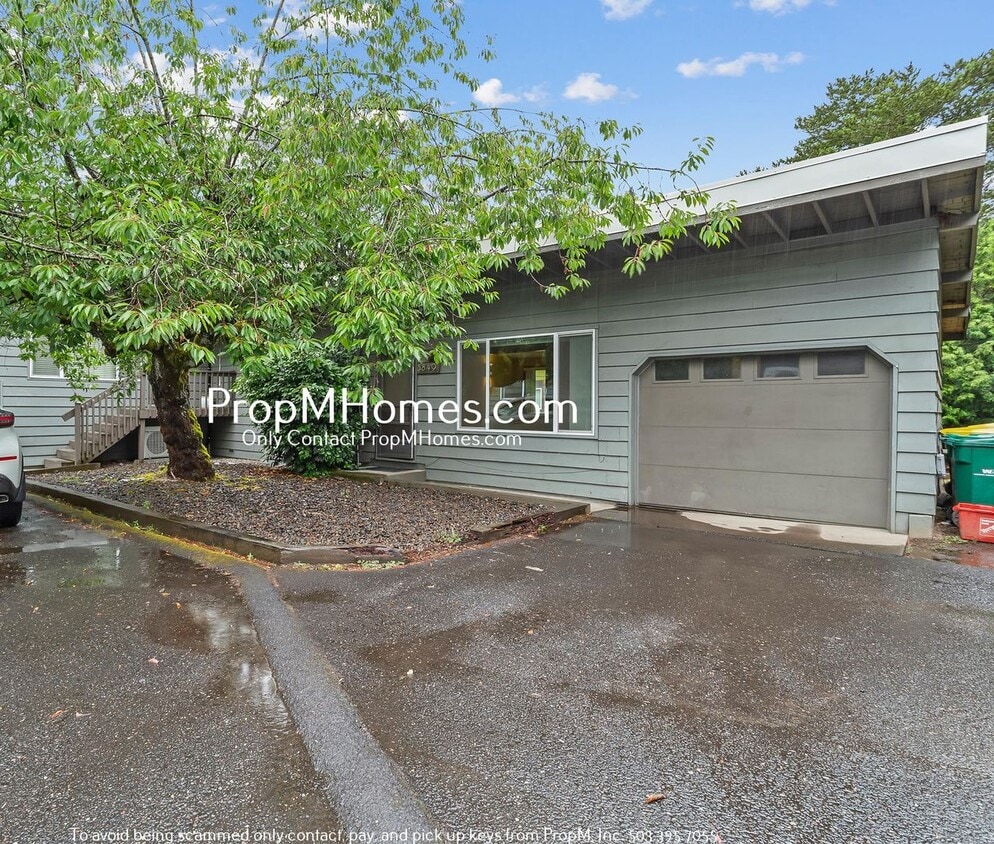SW Portland Duplex Two Bedrooms + Attached... - Charming SW Portland Duplex Two Bedrooms O...