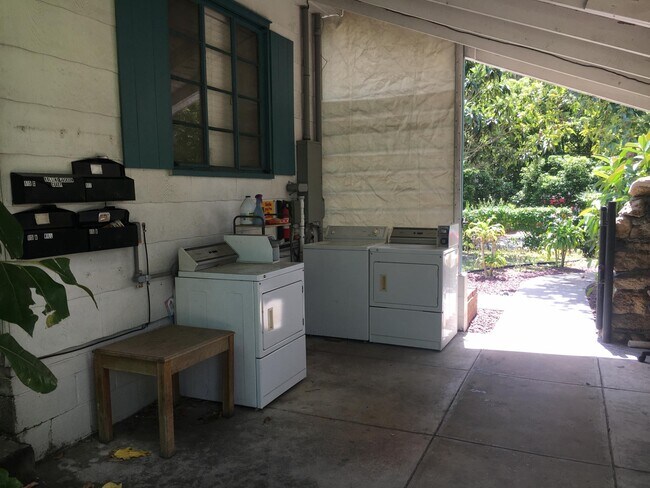 Foto del edificio - 615 Hillcrest St