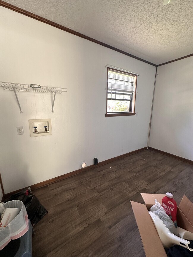 Building Photo - 6443 College Ave