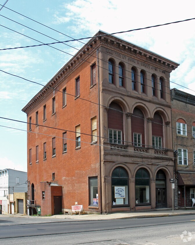 324 E Sunbury St, Shamokin, PA 17872 Apartments in Shamokin, PA