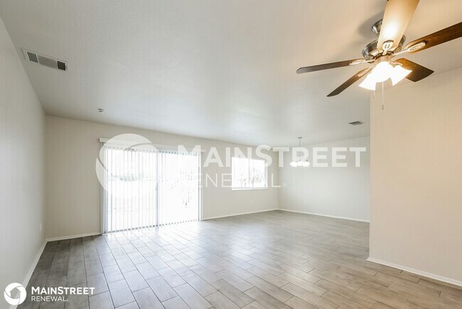 Building Photo - 4740 Escalante Dr