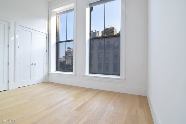 Foto del edificio - 1 br, 1 bath Apartment - 248 Duffield St