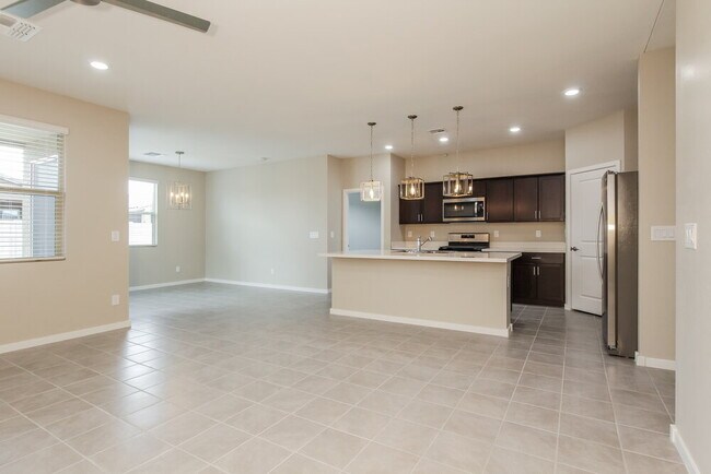 Building Photo - 6729 W Levi Dr