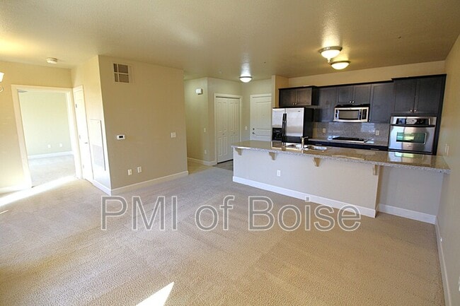 Building Photo - 412 S 13th St