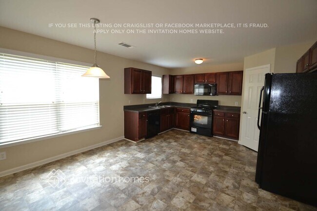 Building Photo - 4338 Ash Tree St SW