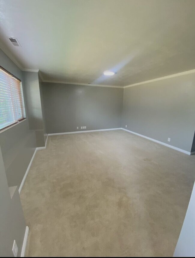 Foto del edificio - 1 Month Rent Free! 2 Bed 1.5 Bath Condo fo...